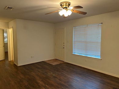 912A Sycamore St, Mineola, TX 75773 - photo 3