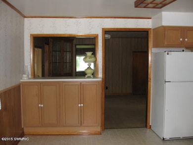 721 E Green St, Marshall, MI 49068 - photo 2