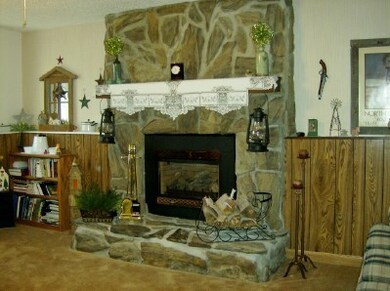 1520 6th Ave NE, Jamestown, ND 58401 - photo 4