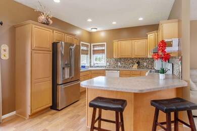 5824 Walnut Ridge Dr SW, Wyoming, MI 49418 - photo 6