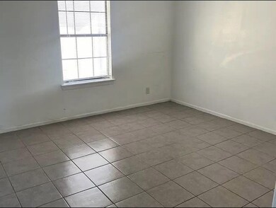 510 N Monroe St unit 7, Eagle Pass, TX 78852 - photo 4