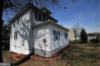 2204 Alletta Ave, Halethorpe, MD 21227 - photo 5