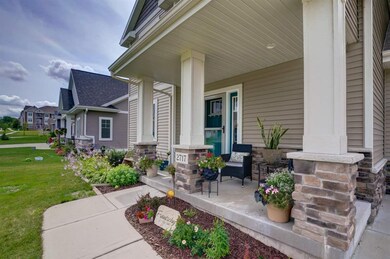 2717 Turnstone Cir, Fitchburg, WI 53719 - photo 2