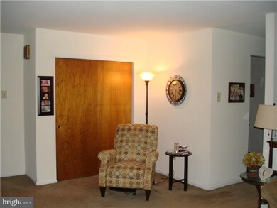 unlisted-address, Essington, PA 19029 - photo 5