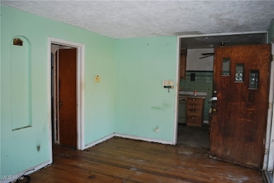 4137 E 187th St, Cleveland, OH 44122 - photo 4