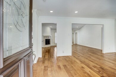 13926 Britoak Ln, Houston, TX 77079 - photo 3