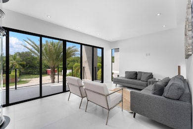 2nd level living area 2nd view