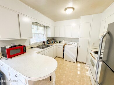 142 Cardinal Rd, Jacksonville, NC 28546 - photo 6