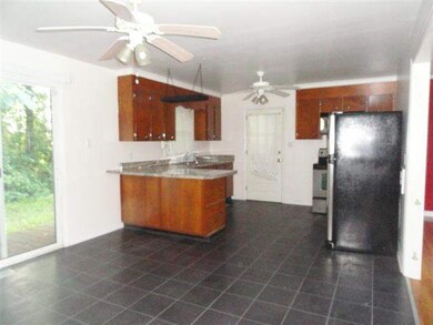 621 Dennis Rd, Jacksonville, NC 28546 - photo 6