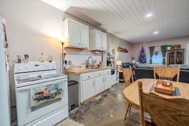 390 Woods Rd, Adamsville, TN 38310 - photo 4