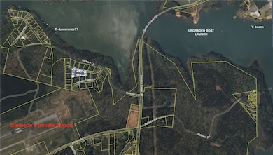 Stones throw to lake Hartwell