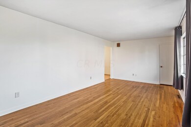 137 Dering Ave