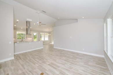 Living/kitchen combo