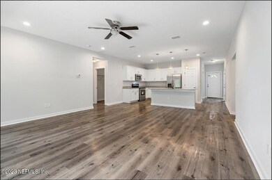 2901 Brackridge Blvd E, Jacksonville, FL 32216 - photo 7