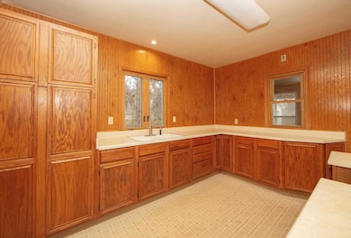 133 E End Ave, Evansdale, IA 50707 - photo 5