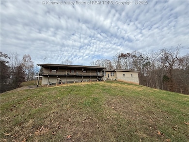 889 Fairview Ln, Given, WV 25245 - photo 2