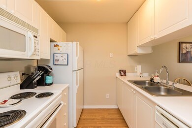 4664 Shalers Dr-06