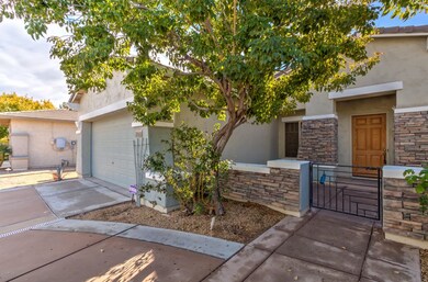 2083 E Bartlett Pl-4