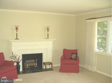 1005 Country Club Dr NE, Vienna, VA 22180 - photo 5