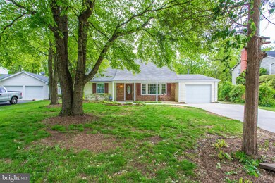 13034 Maple View Ln, Fairfax, VA 22033 - photo 7