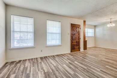 2409 Mccormick St, Denton, TX 76205 - photo 2