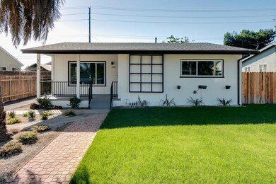 3140 Channel Dr-002-34-Front Exterior-ML