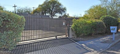 636 E Elm St, Tucson, AZ 85705 - photo 4