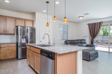 4) KITCHEN