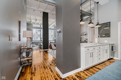 624 E Walnut St unit 26, Indianapolis, IN 46204 - photo 4