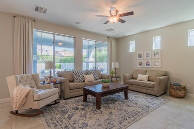 Living_Room_1 (1 of 1)