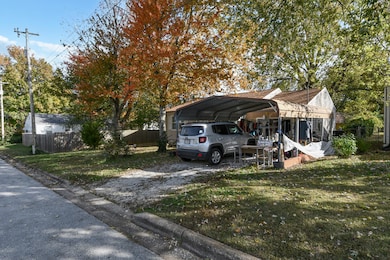 1614 S Weaver Ave, Springfield, MO 65807 - photo 4