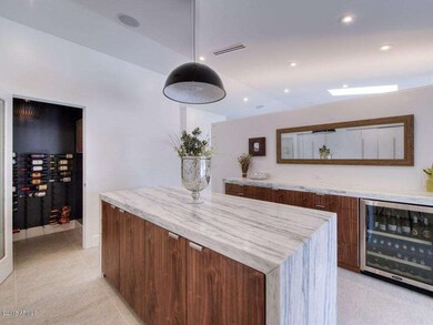 011_Wine Cellar ~ Bar