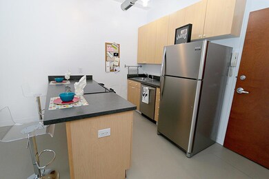 769N.HighSt5