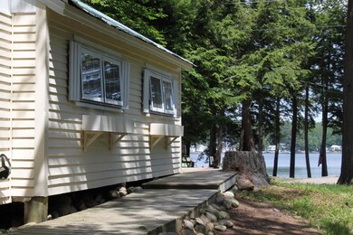 Exterior right side
