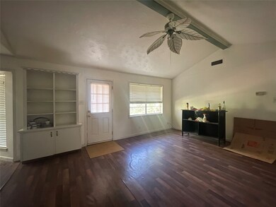 9707 Southport Dr, Houston, TX 77089 - photo 4