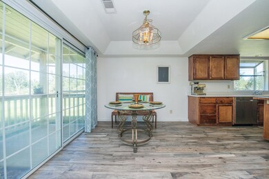 Natural light for kitchen and dining
