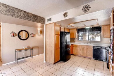 3016 E Larkspur Dr Phoenix AZ-large-002-