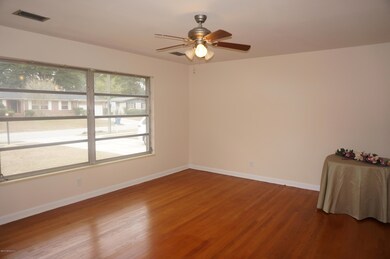 1033 Townsend Blvd, Jacksonville, FL 32211 - photo 3