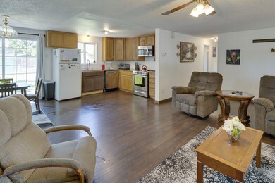 1212 NE Hollinshead Dr, Bend, OR 97701 - photo 7