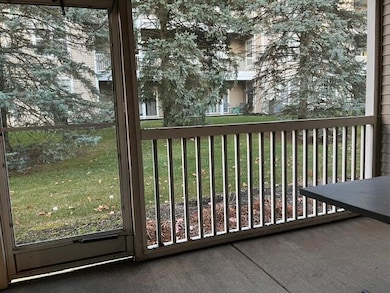 2652 S Knightsbridge Cir unit 12, Ann Arbor, MI 48105 - photo 7