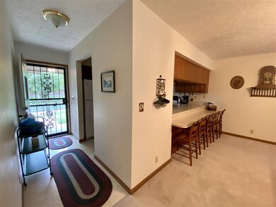 320 W South St, Tipton, IN 46072 - photo 3