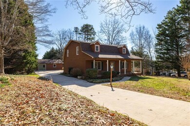 2007 Lambert Dr, Asheboro, NC 27205 - photo 3