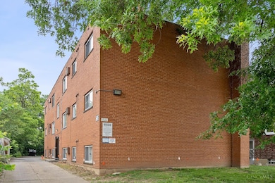 1522 Cedar Ave, Cincinnati, OH 45224 - photo 3