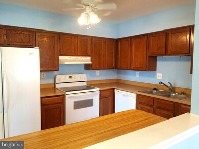 2841 Madeira Ct, Woodbridge, VA 22192 - photo 4