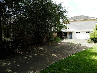 7111 Bayou Forest Dr, Houston, TX 77088 - photo 3
