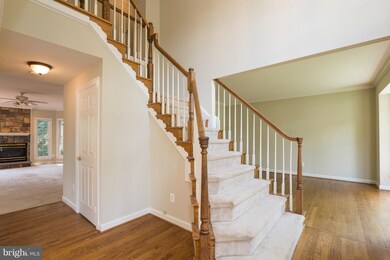 8627 Cross Oaks Ln, Fairfax Station, VA 22039 - photo 6