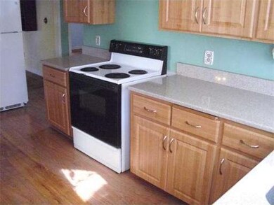 54 Uncatena Ave, Worcester, MA 01606 - photo 6