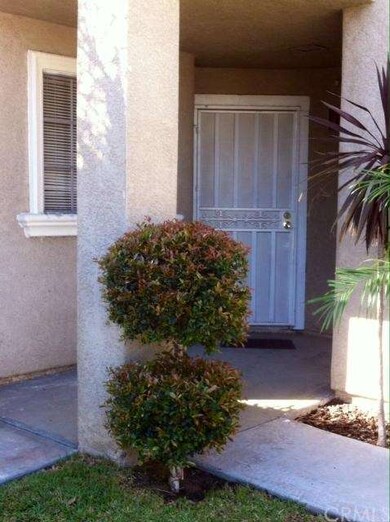 Walk Way to Front Door