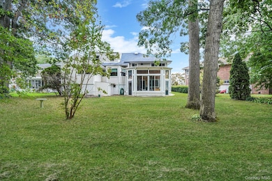 7 Wilbur Ln, Roosevelt, NY 11575 - photo 5