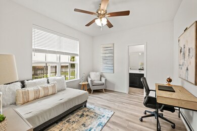 1404 Wycliffe Dr unit C, Houston, TX 77043 - photo 2